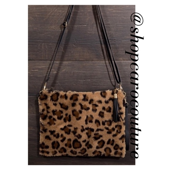 Faux Fur Leopard Shoulder Bag - Picture 4 of 8